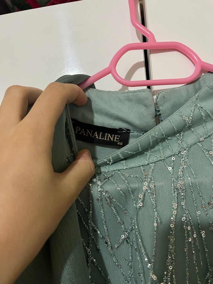 Su yeşili simli abiye aynı tonda şalıyla beraber satılıyor - Görsel 5