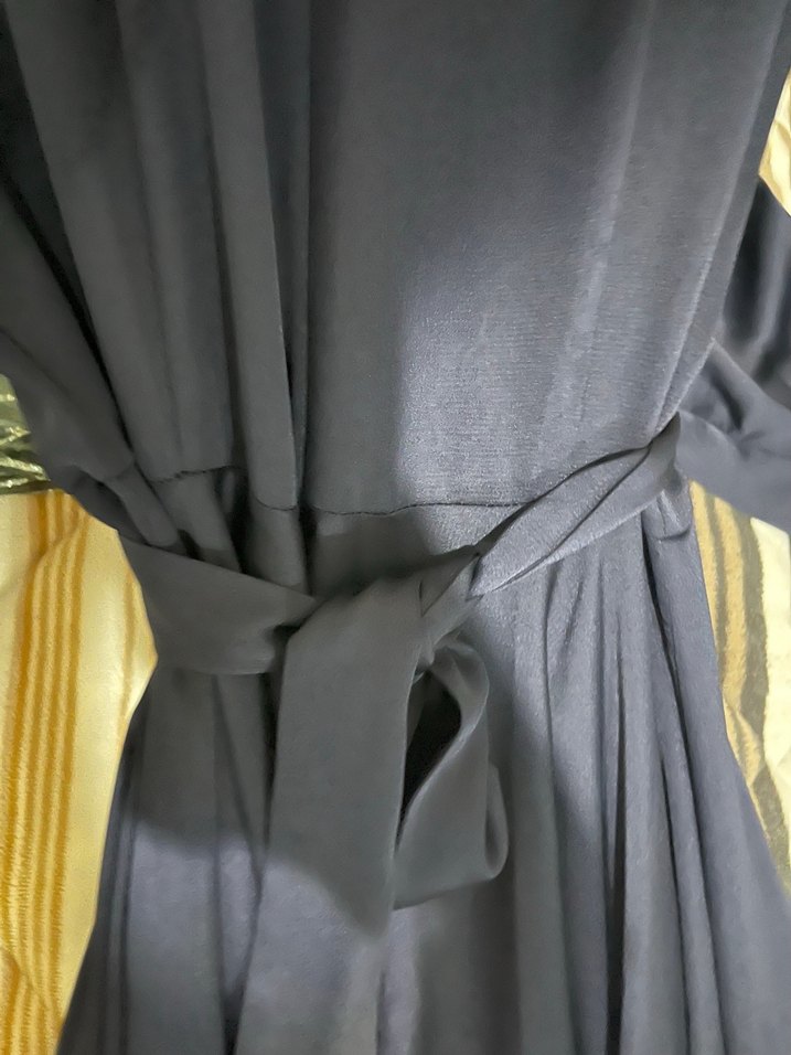 Uzun Lacivert Drapeli Yüksek Yakalı Kadın Elbise - Görsel 4