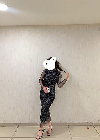 Uzun Kollu Siyah Puantiyeli Midi Elbise - Görsel 2