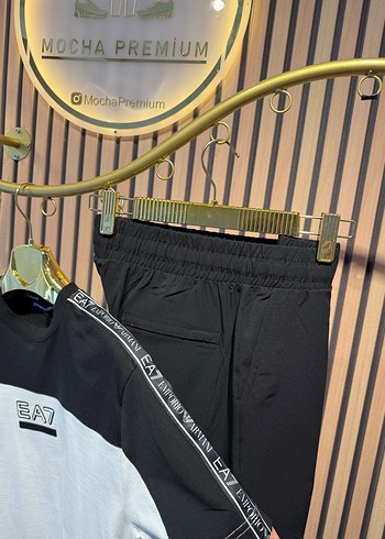 EA7 Baskılı Siyah Beyaz eşofman takım - Görsel 3