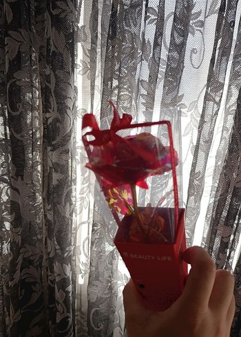 ışıklı yapay kırmızı gül - Görsel 6