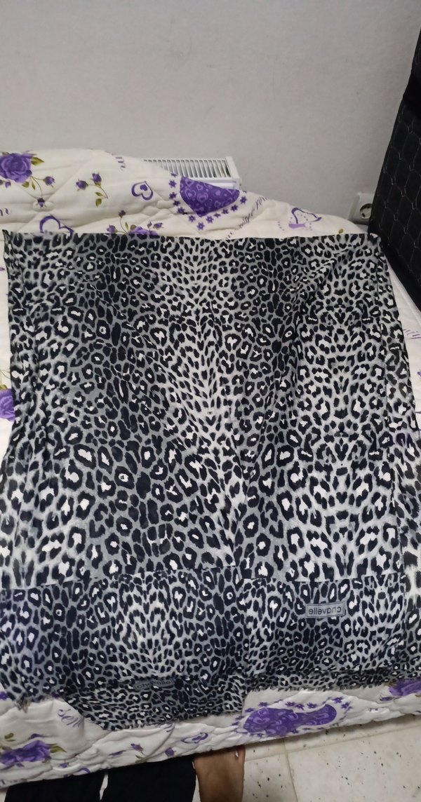 Gri Leopar Desenli Kadın Fular - Görsel 2