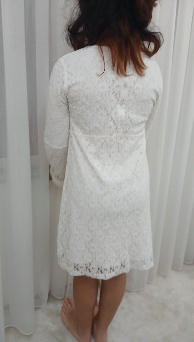 Beyaz Dantel Detaylı Midi Triko Elbise - Görsel 3