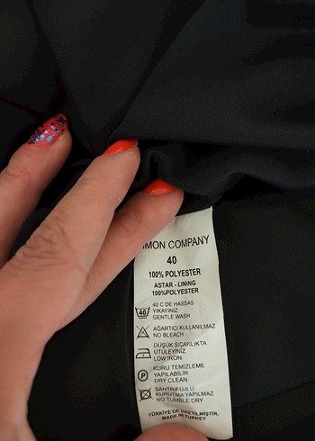 Siyah Yüksek Yakalı Midi Abiye Elbise - Görsel 2