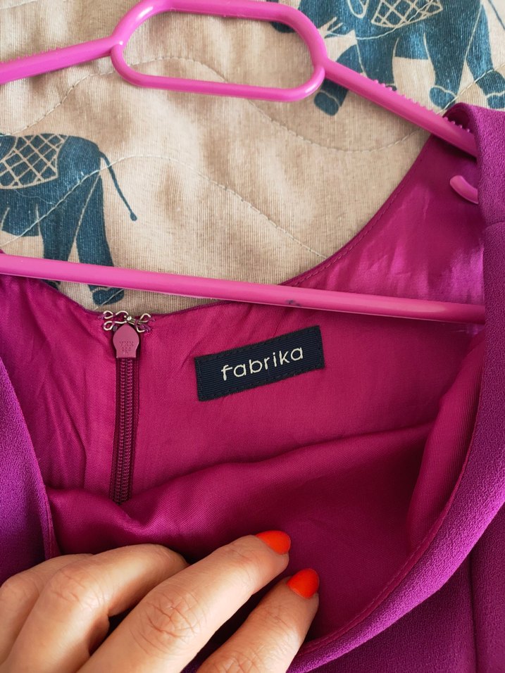 Mor V Yaka Kolsuz Midi Elbise - Görsel 3