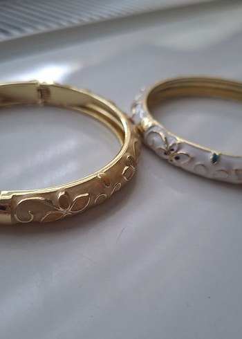 Dantel Detaylı Vintage Altın Bilezik