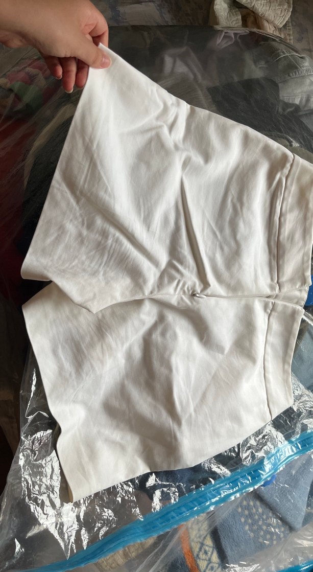 Düğmeli Beyaz Yüksek Bel Keten Şort - Görsel 2