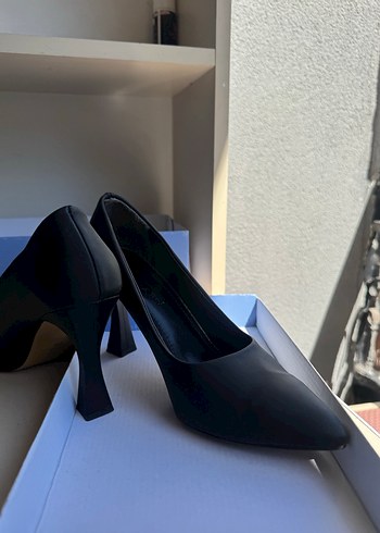 Diğer Siyah Modern Klasik Stiletto Topuklu Kadın Ayakkabı