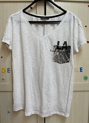 Vena t-shirt detayli