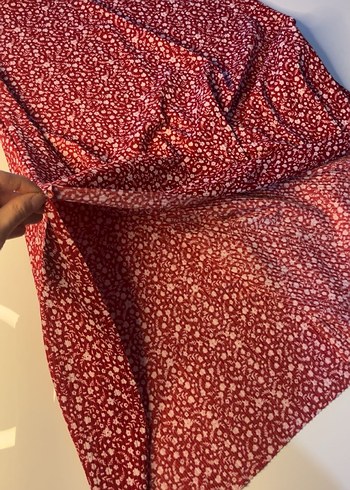 Kırmızı etek - Görsel 2