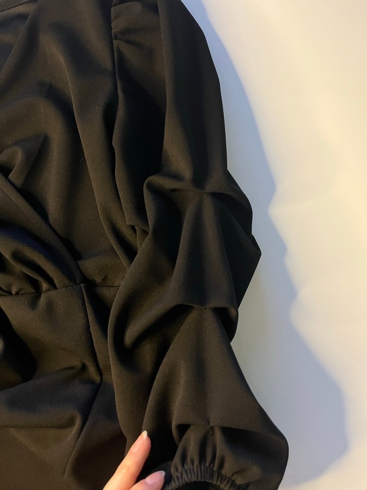 Drapeli V Yaka Siyah Hamile Bluzu - Görsel 5