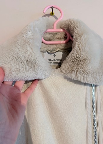 Stradivarius Kadın Kürklü ceket mont - Görsel 3