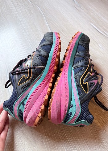 Renkli Bağcıklı Kadın Spor Ayakkabı Joma Marka - Görsel 3