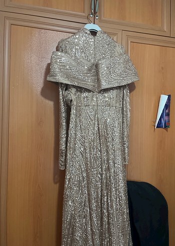 38 Beden Gold Desenli Uzun Kollu Drapeli Kadın Abiye Elbise