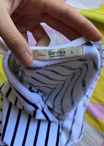 Bershka Çizgili Beyaz Midi Elbise