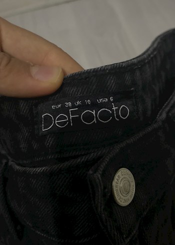 Siyah Mini Denim Şort - Görsel 2