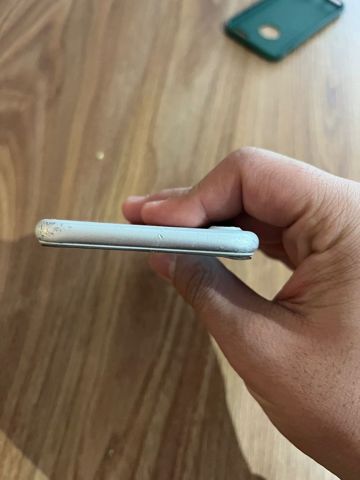 Beyaz iPhone 7 telefon - Görsel 5