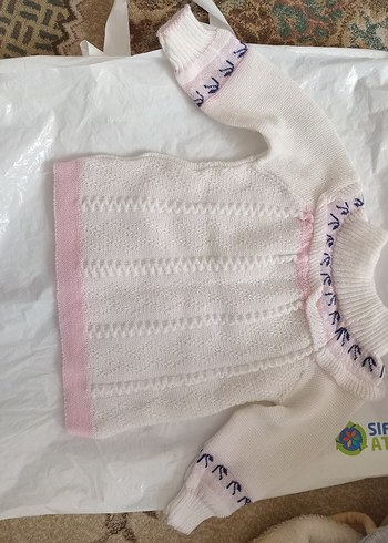 Nakışlı Beyaz Vintage Kız Örgü Hırka - Görsel 2