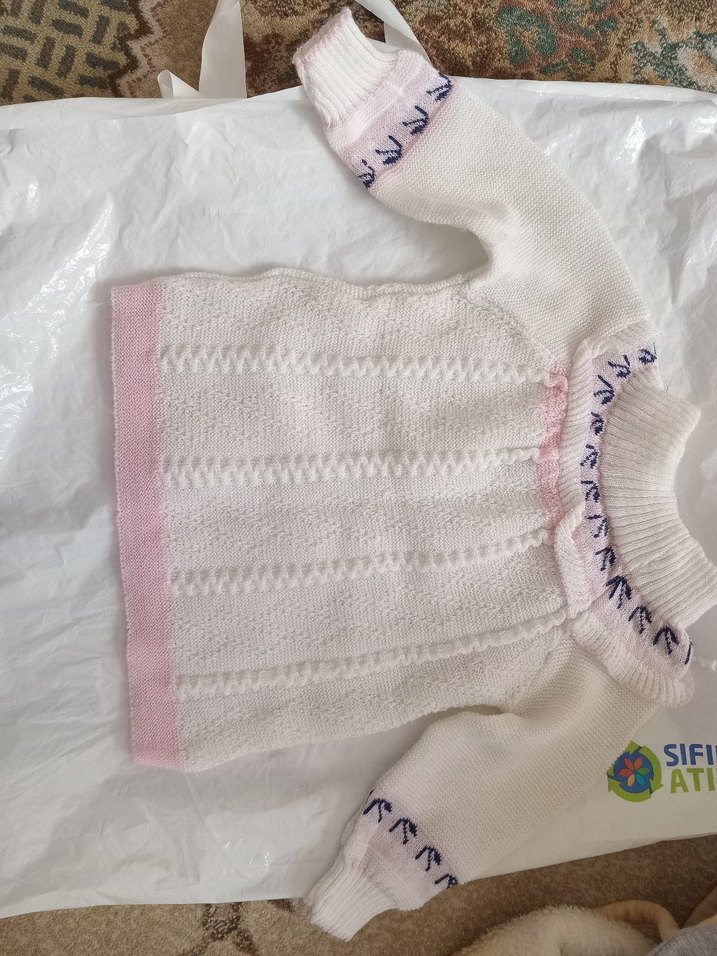 Nakışlı Beyaz Vintage Kız Örgü Hırka - Görsel 2