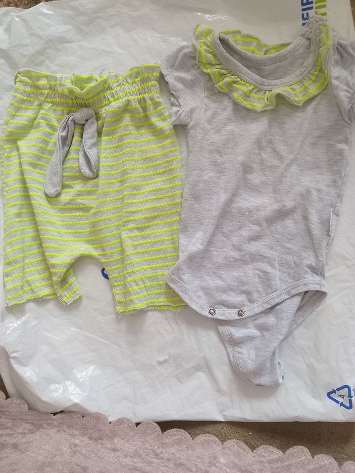 Fırfırlı Gri Kız Bebek Kısa Kollu Takım - Görsel 2