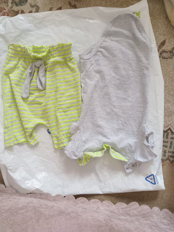 Fırfırlı Gri Kız Bebek Kısa Kollu Takım - Görsel 3