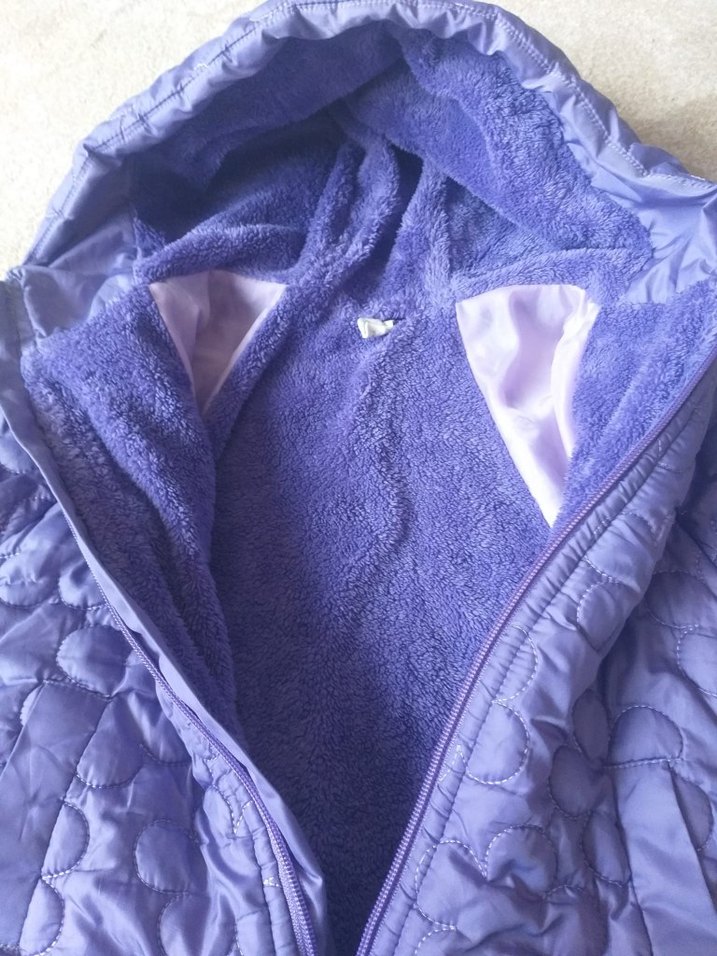 Mor Kapüşonlu Kız Çocuk Mont - Görsel 2