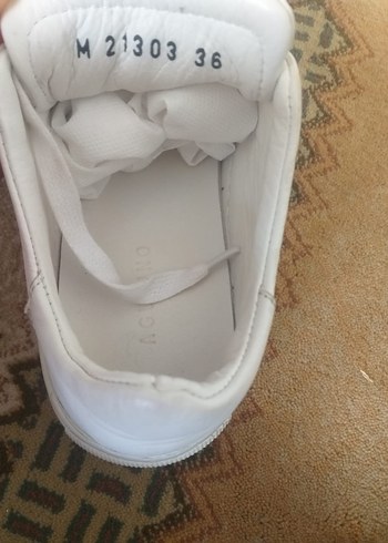 Beyaz Minimalist Kadın Spor Ayakkabı - Görsel 3