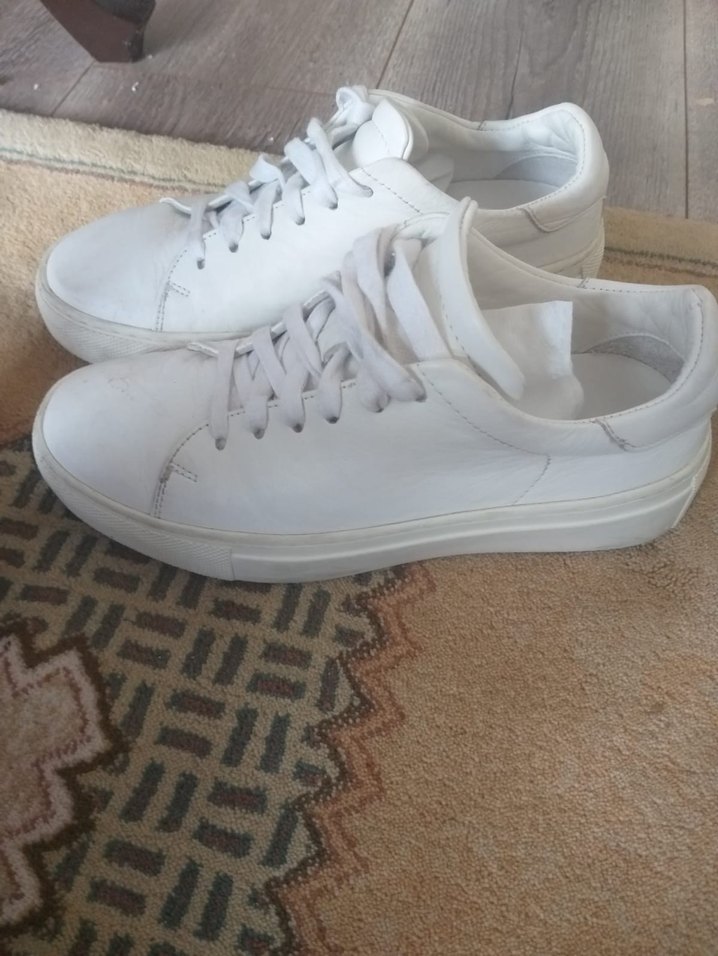 Beyaz Minimalist Kadın Spor Ayakkabı - Görsel 2