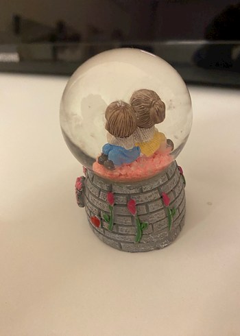 Kalp Tutan Çift Kar Küresi Figürü - Görsel 2