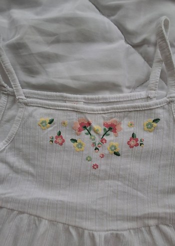 Nakışlı Kız Çocuk Beyaz Elbise - Görsel 2