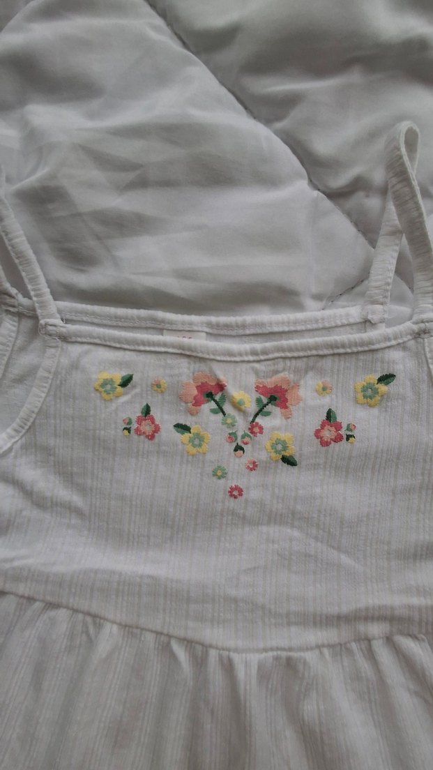 Nakışlı Kız Çocuk Beyaz Elbise - Görsel 2