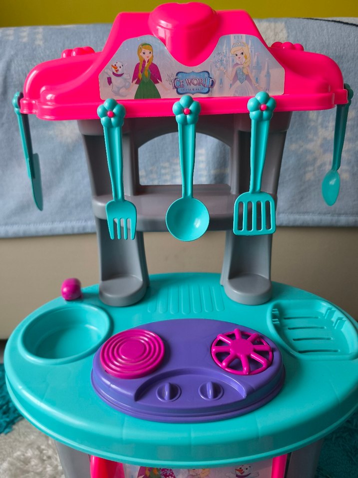 Buzlar Ülkesi Mutfak Seti 26 parça - Görsel 4