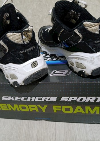 Skechers 37