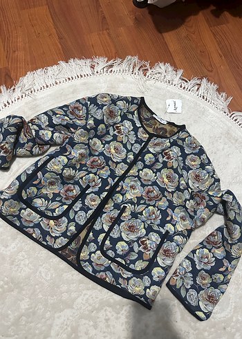 Gül desenli bluz - Görsel 2