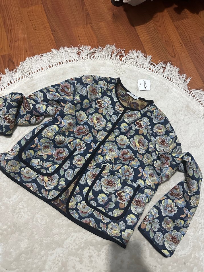 Gül desenli bluz - Görsel 2