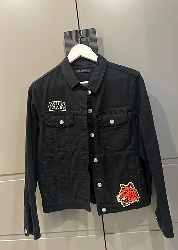Düğmeli Siyah Baskılı Kadın Denim Ceket