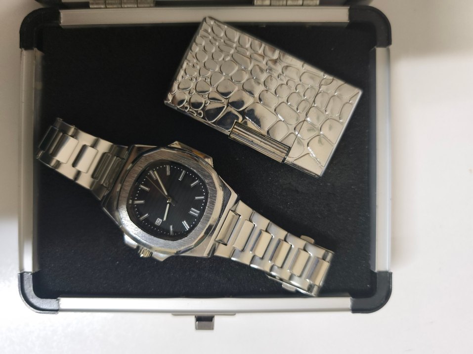 Dupont Çakmak ve Patek Philippe Saat - Görsel 2