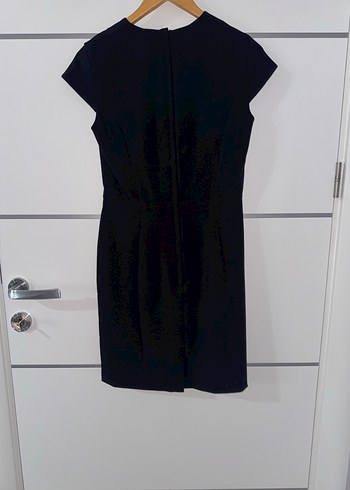 Siyah Kısa Kollu Elbise - Görsel 4