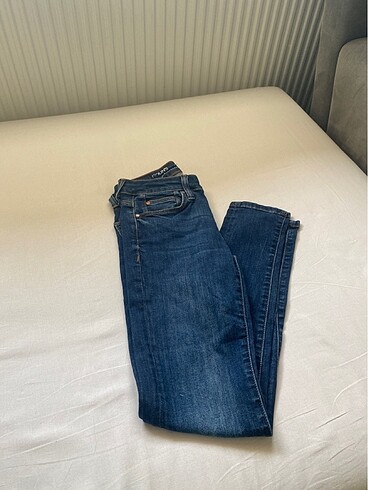 Yüksek bel dar paça jeans