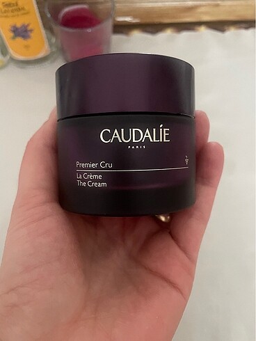 Caudalie serum ve krem
