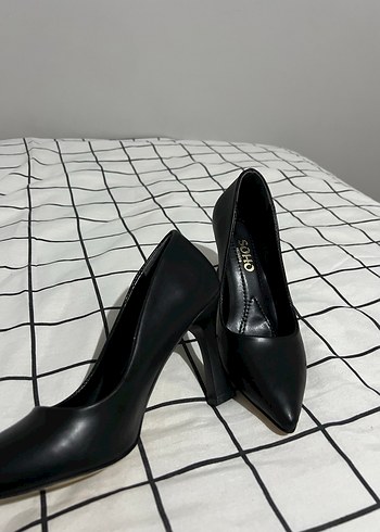 Siyah Yılan Desenli Stiletto Topuklu Kadın Ayakkabı - Görsel 2