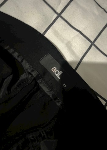 Siyah Midi Kadın Kumaş Pantolon - Görsel 2