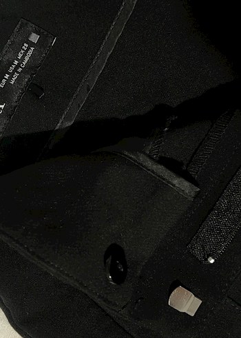 HİÇ GİYİLMEDİ Kadın Siyah Regular Fit Midi Kumaş Pantolon - Görsel 2