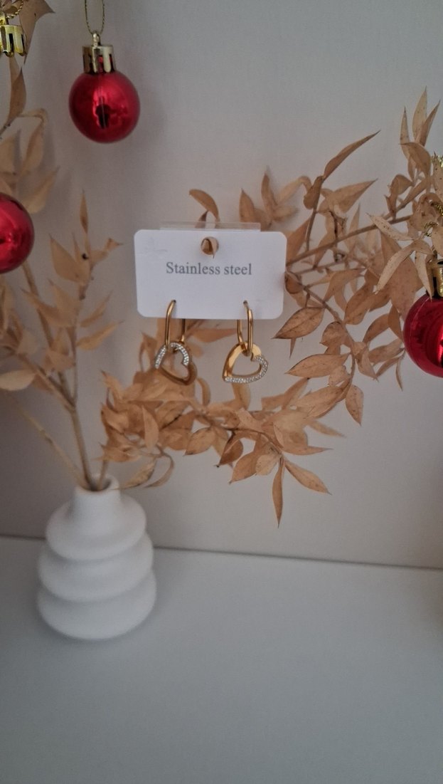 Zincir Detaylı Mini Altın Küpe - Görsel 3