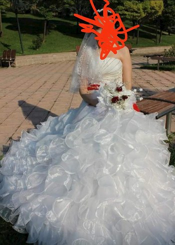 Beyaz Straplez Prenses Gelinlik