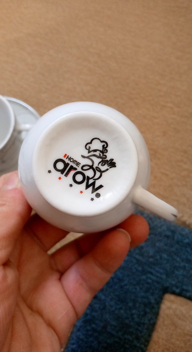 Gri desenli beyaz fincan ve tabak seti - Görsel 3