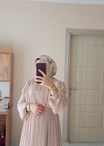 Bej Piliseli Uzun Keten Elbise - Görsel 3