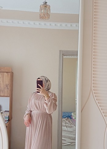 Bej Piliseli Uzun Keten Elbise - Görsel 2