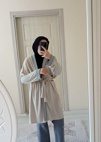 Diğer Kadın Bej Midi Zebra Desenli Kuşaklı Kimono