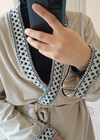 universal Beden ten rengi Renk Kadın Bej Midi Zebra Desenli Kuşaklı Kimono